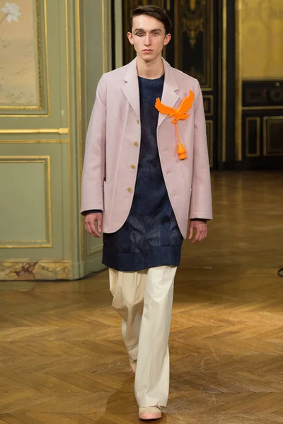 Look 9